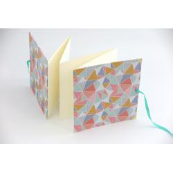 Mini album photo aux motifs colorés