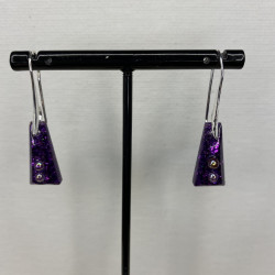Boucles d'oreilles crochet en résine - triangle violet/sphères nacrées